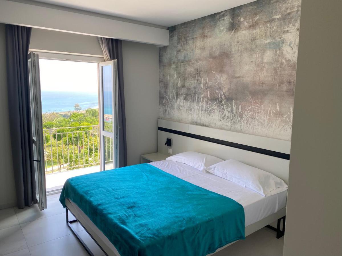 Gabriel Holidays Tropea Exterior photo