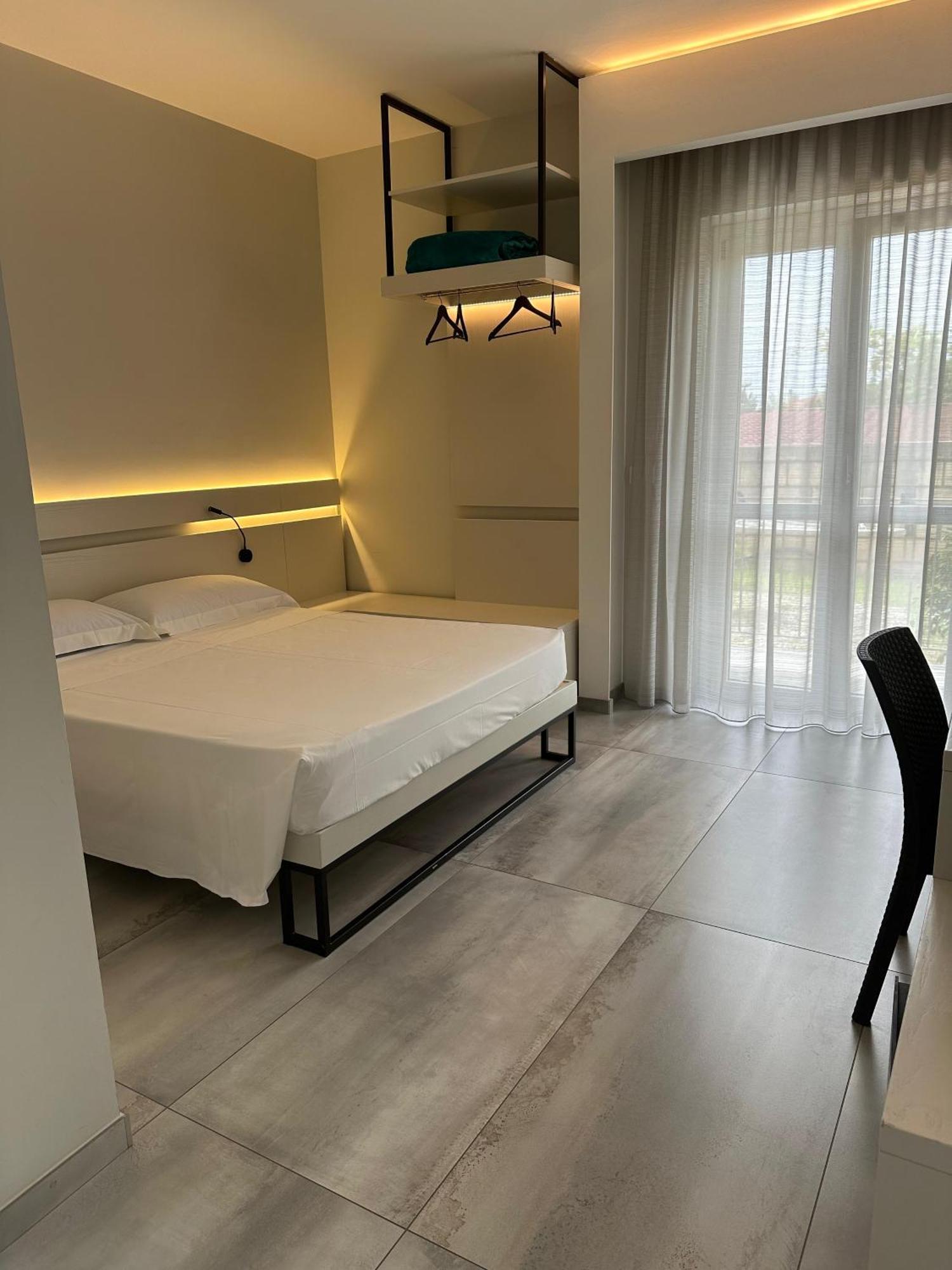Gabriel Holidays Tropea Exterior photo